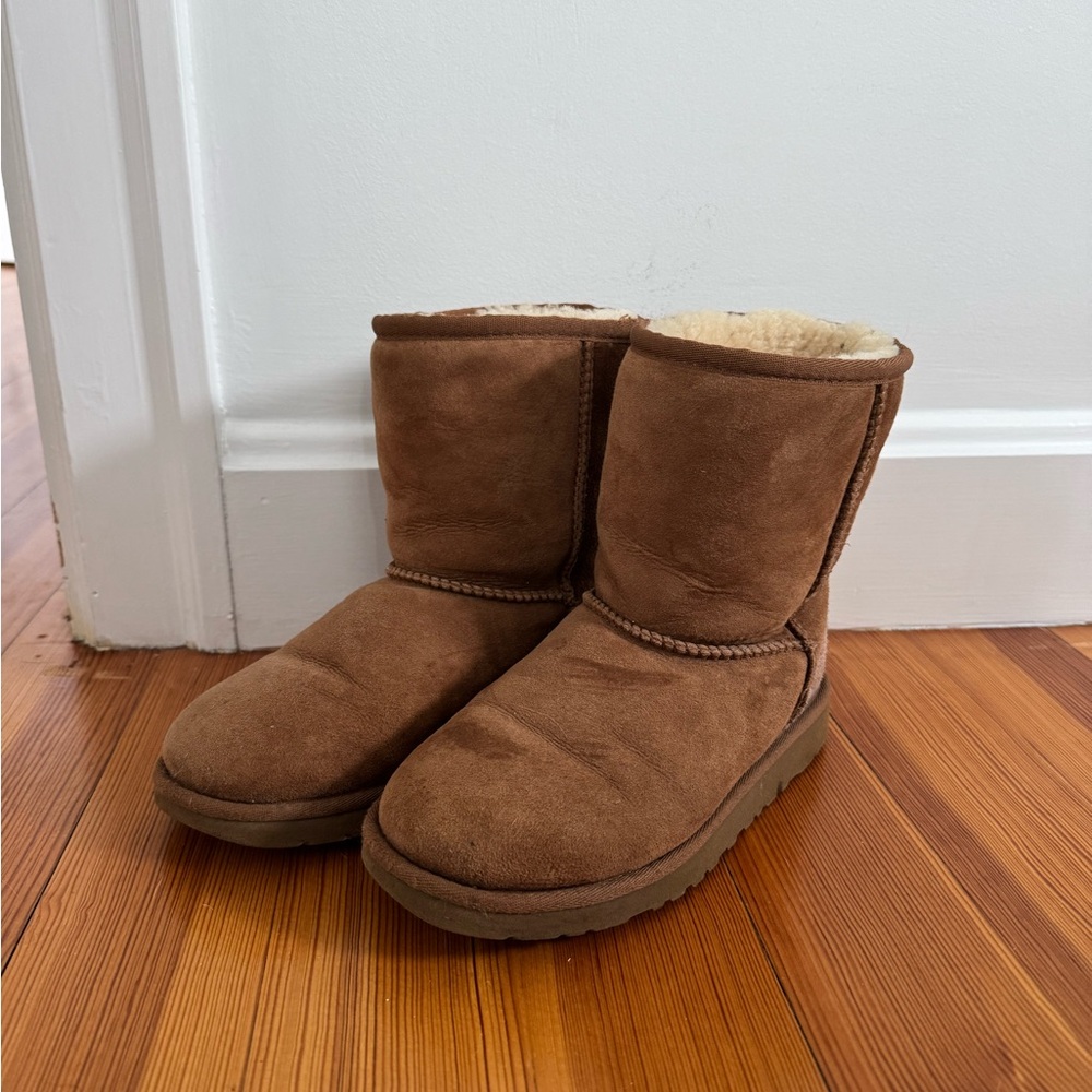 Ugg Kids Classic II boot in chestnut